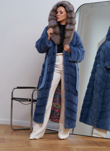 Длинная норковая шуба с капюшоном из меха куницы