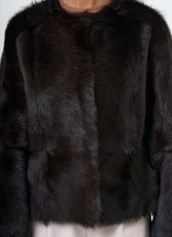Женская натуральная дубленка в коричневом цвете
