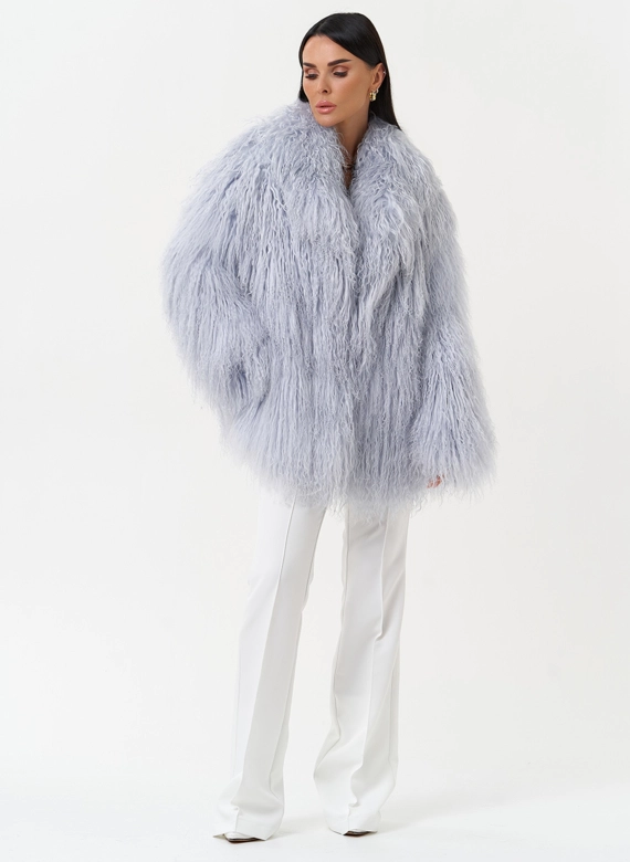 Женская шуба из меха ламы