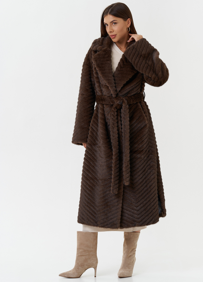 Пальто из эко меха с английским воротником модель № 28450 в кредит