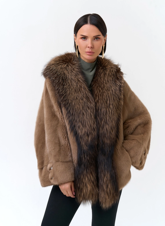 Куртка из норки с отделкой из меха чернобурки 
