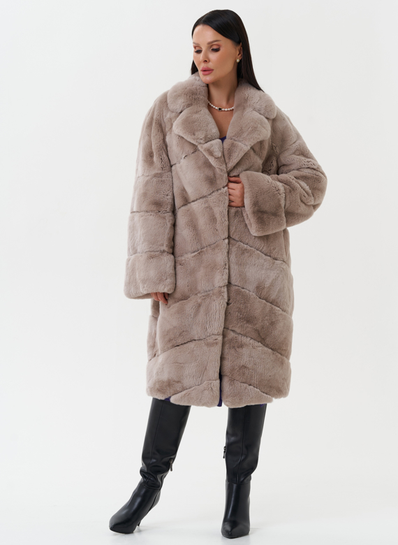 Шуба из меха кролика с английским воротником