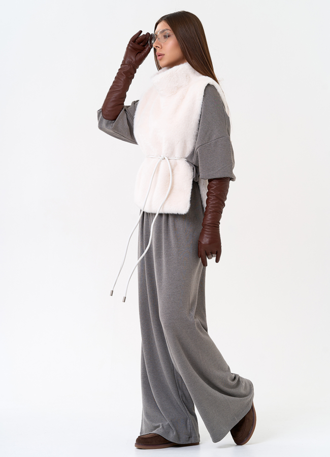 Женская манишка из эко меха в светлом цвете модель № 31268 универмаг малина