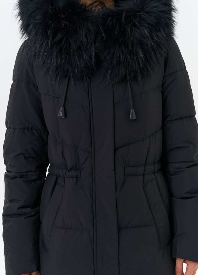 Женский пуховик с капюшоном из меха чернобурки модель № 31970 универмаг малина