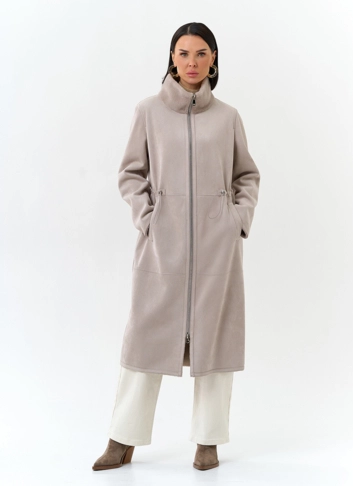 Светлая дубленка из эко замши