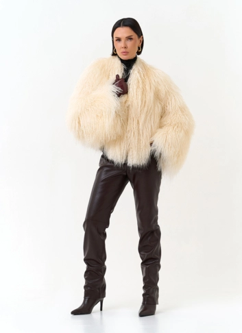 Женская шуба из ламы фото