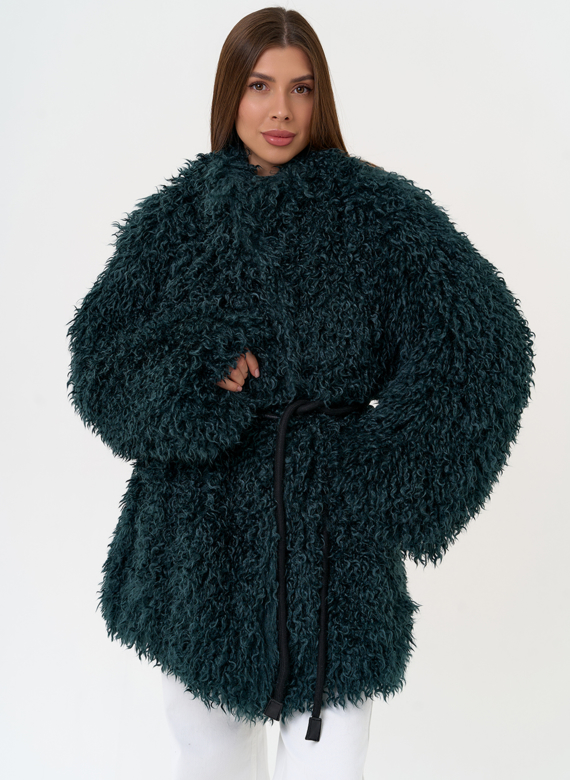 Женская шуба из эко меха изумрудного цвета
