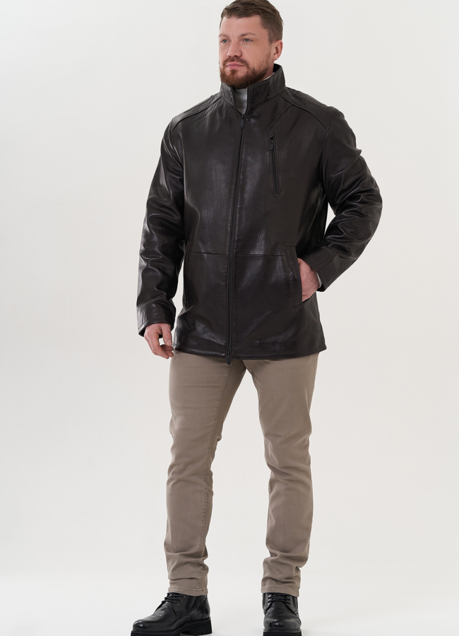 Кожаная куртка коричневого цвета модель № 26701 в кредит